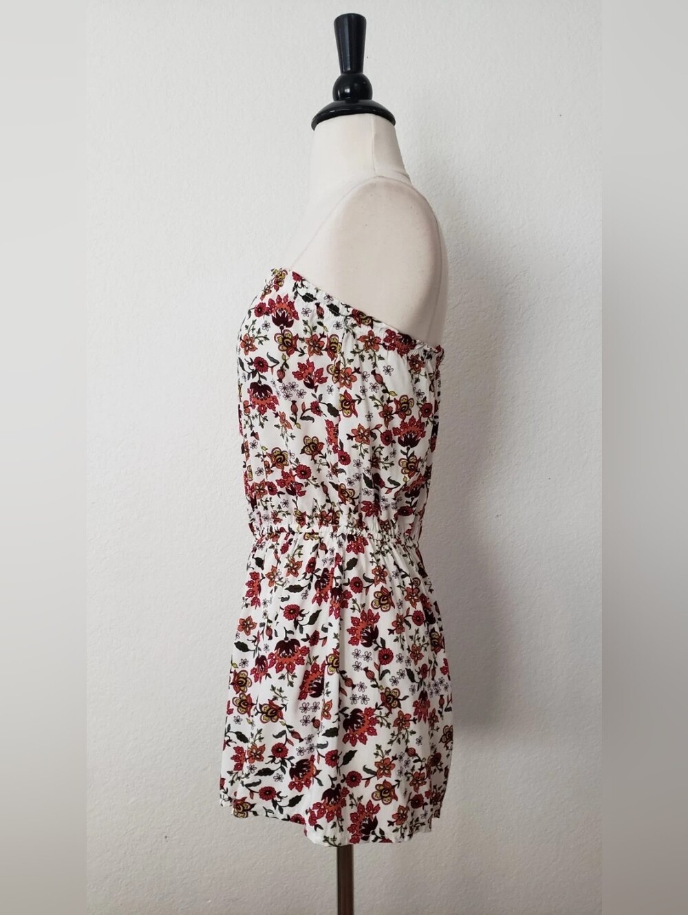 Floral Strapless White and Red Summer Dress - Picture 3 of 4